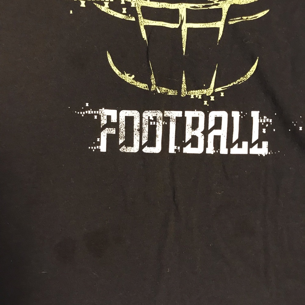 Under Armor and Nike athletic shirts.  8 total. - Picture 5 of 8